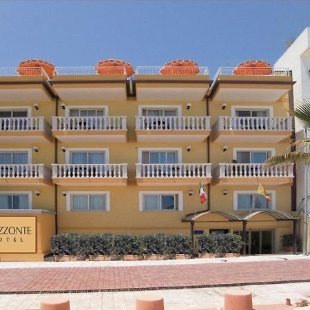 Hotel Orizzonte Letojanni Exteriör bild
