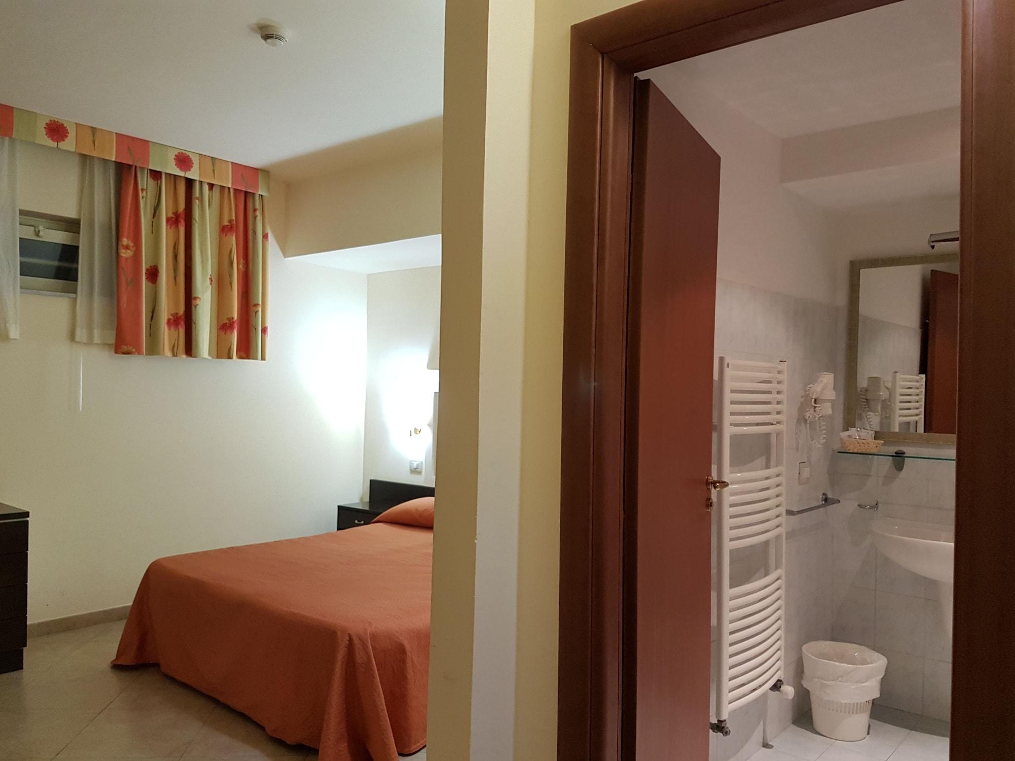 Hotel Orizzonte Letojanni Exteriör bild